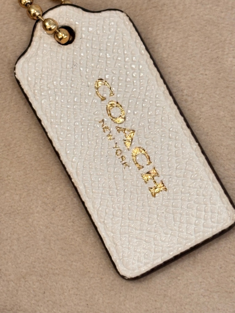 COACH XL White Leather Hangtag - Picture 2 of 7